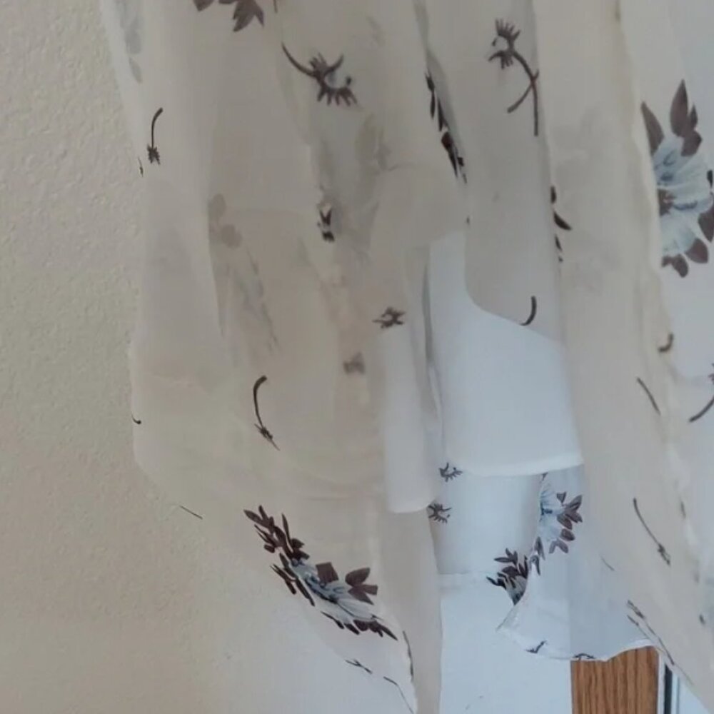 Gorgeous floral summer dress. Size XL perfect for any ocassion - Picture 6 of 7